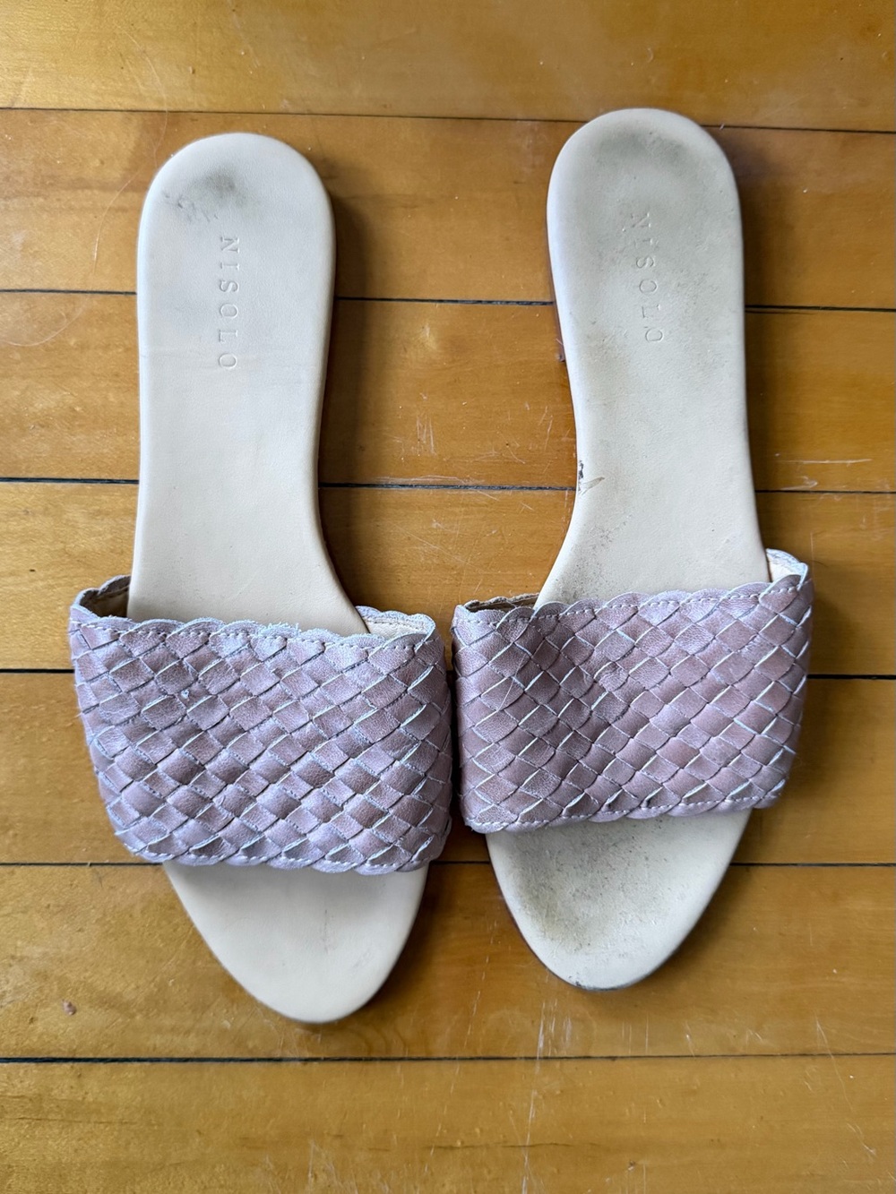 Nisolo Isla Woven Slide Sandal
- Women's 9